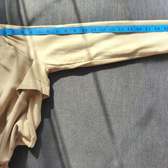 Dynamite Cropped light summer Jacket/Overpiece in Tan long sleeve Size Small - Picture 8 of 10